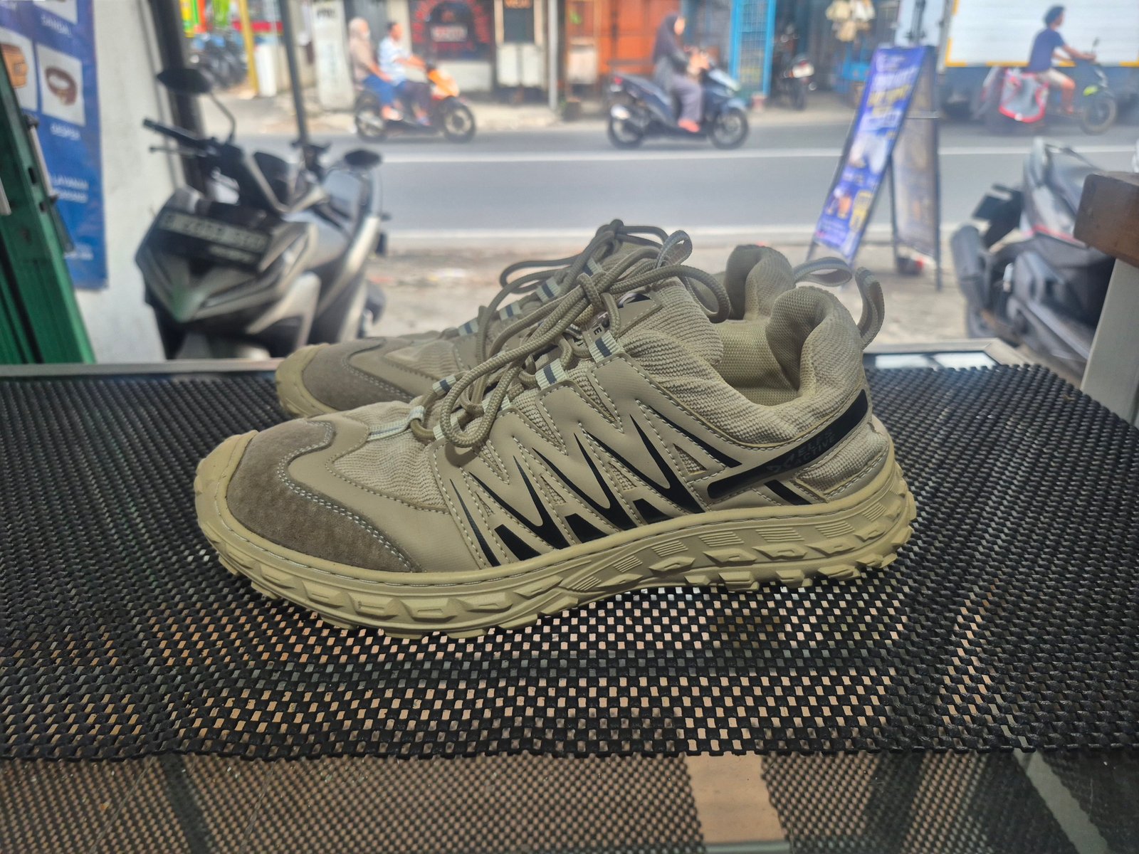 Hasil Cuci Sepatu After