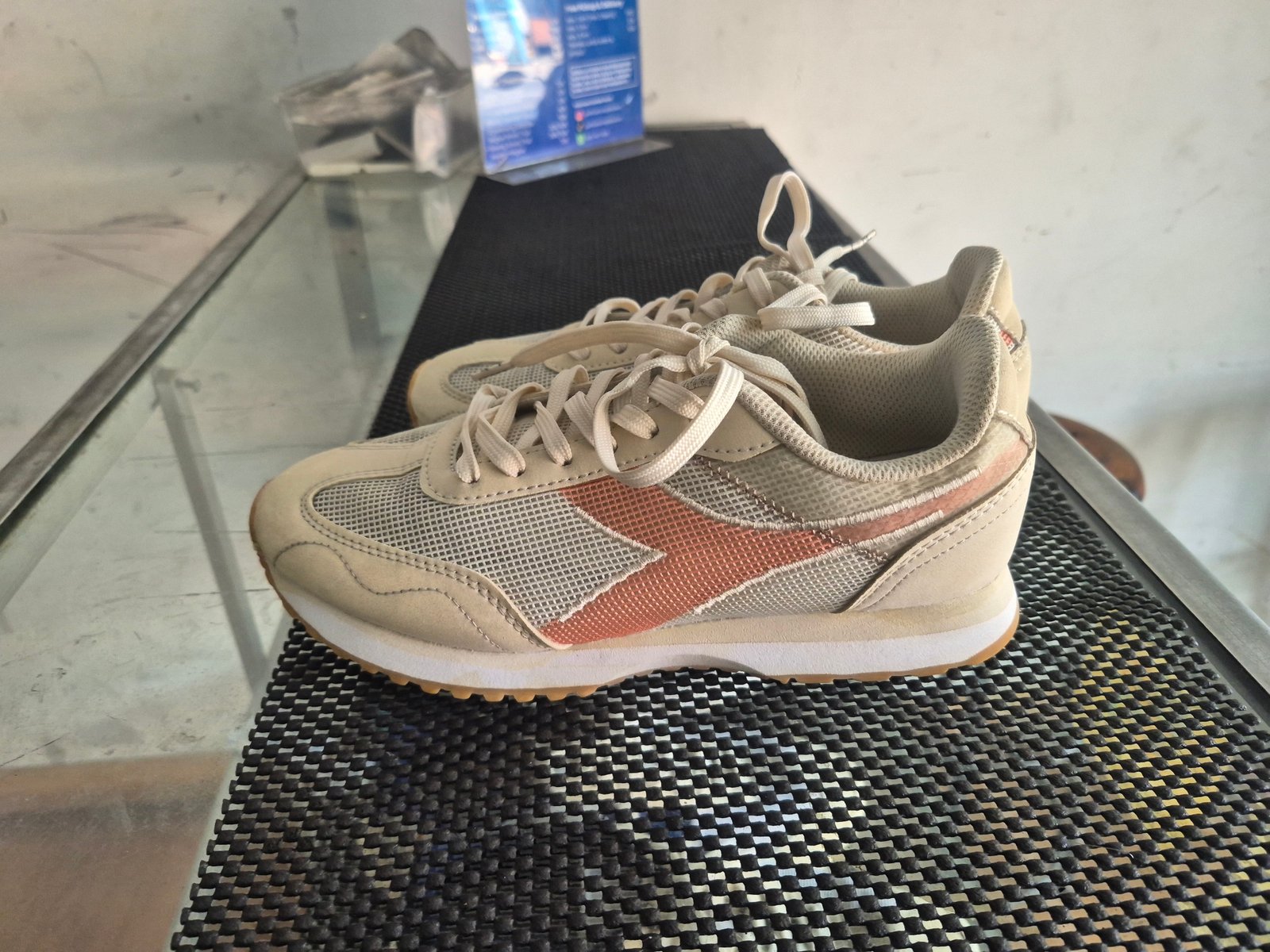 Hasil Cuci Sepatu After